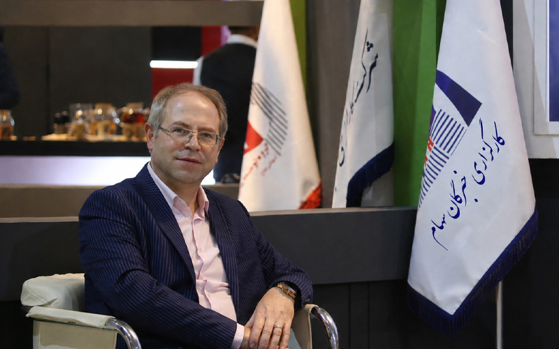ناصر آقاجانی تشریح کرد: خبرگان سهام در مسیر عرضه بزرگ (گروه پتروشیمی تابان فردا)